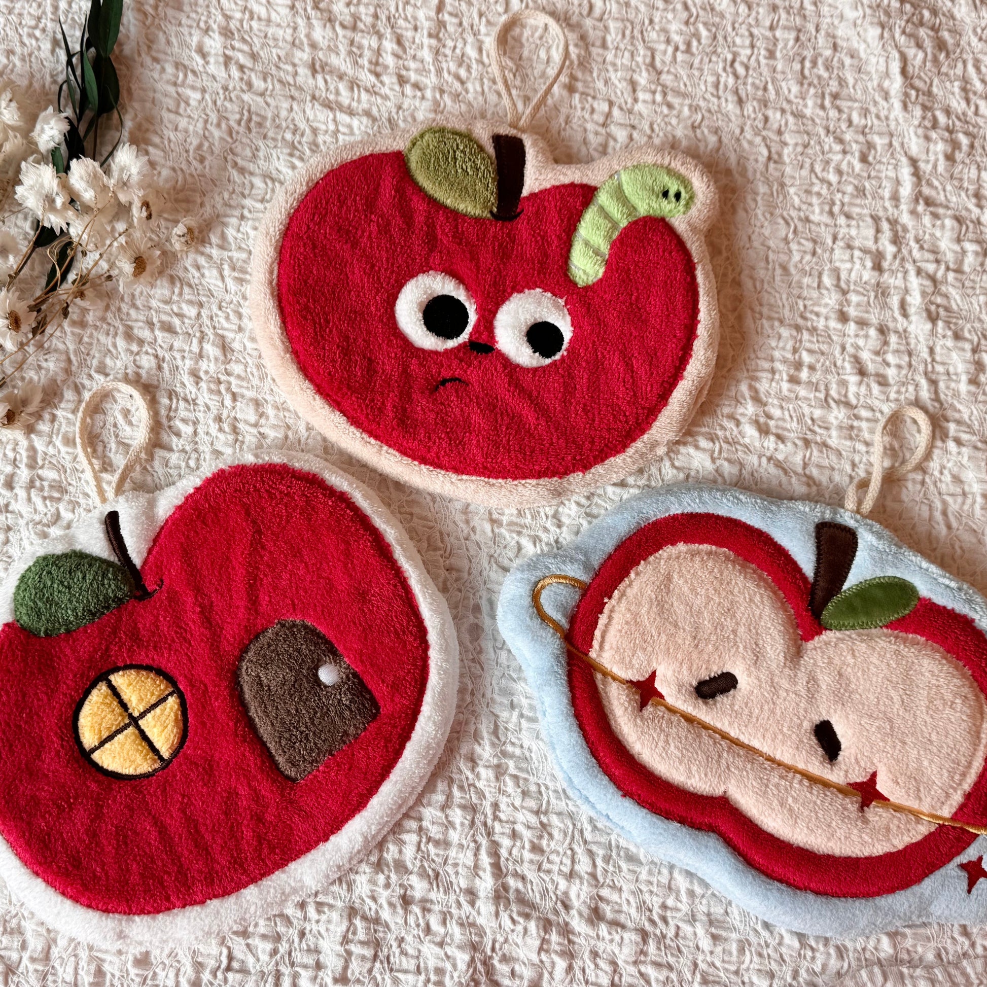 Set of 3 Cute Apple Hanging Hand Towels - Ecoesse